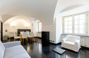 ALTIDO Superb Apt for 4, near Via Garibaldi, Genoa